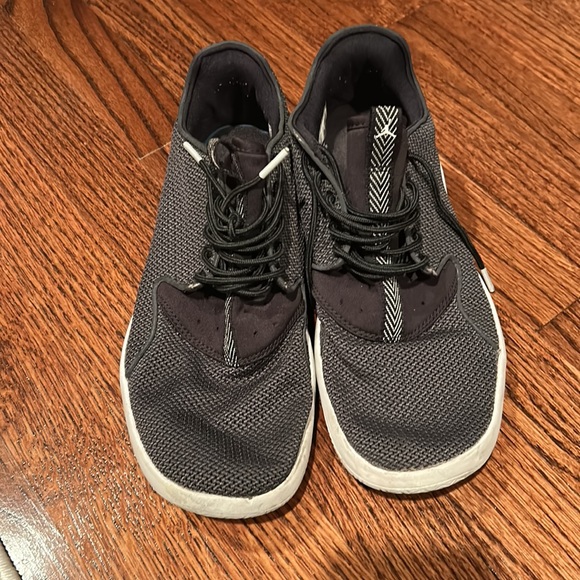 Jordan eclipses - Picture 3 of 3